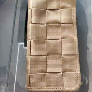 Harveys Chapagne / Gold Full Classic Wallet - Star Pull